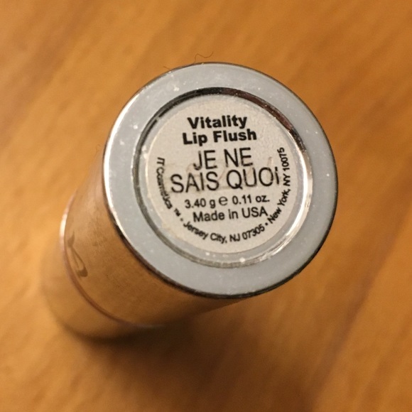 it cosmetics Makeup It Cosmetics Je Ne Sais Quoi Hydrating Lip Balm